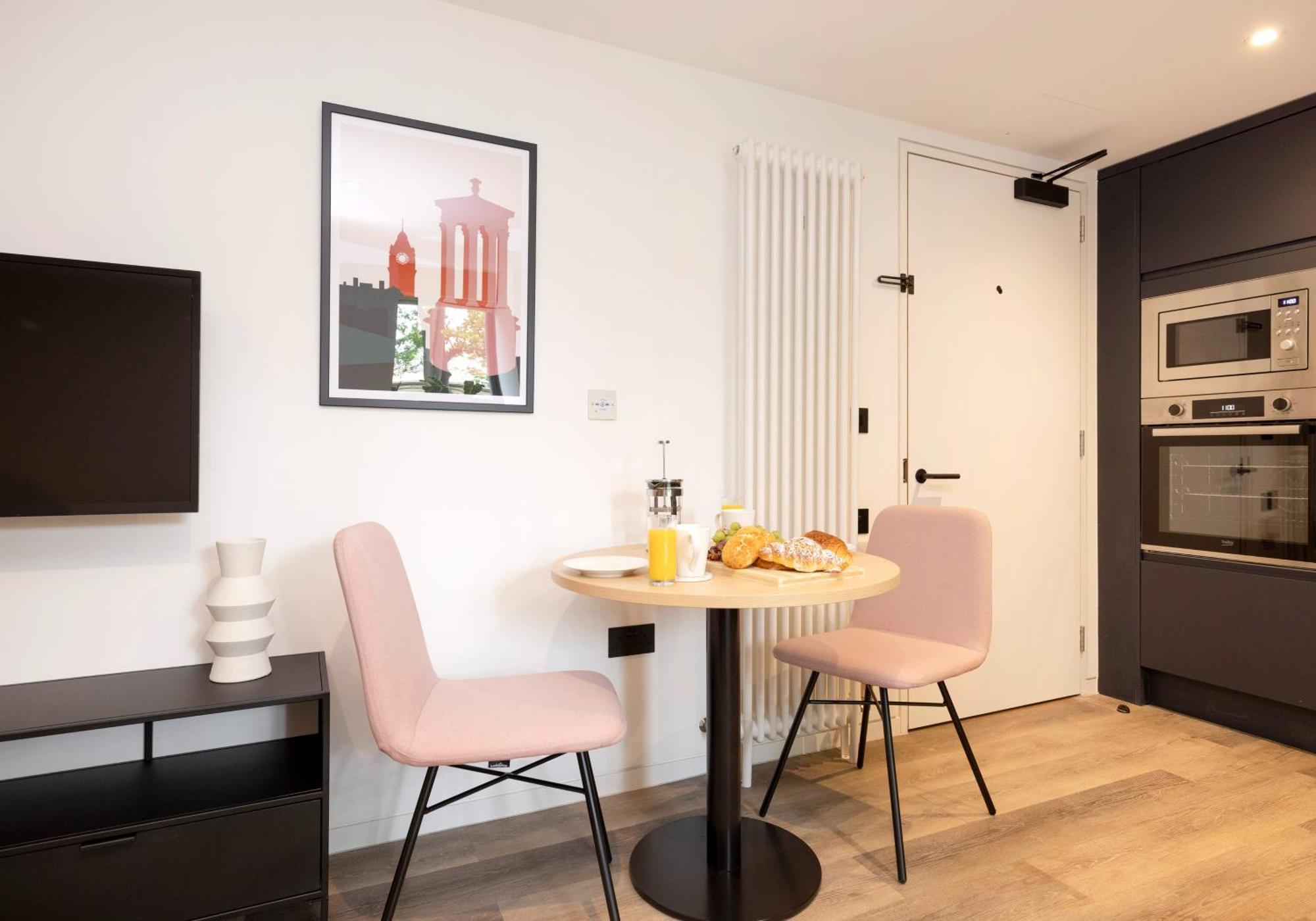 Charming Studios Near Holyrood Park & Calton Hill Εδιμβούργο Δωμάτιο φωτογραφία